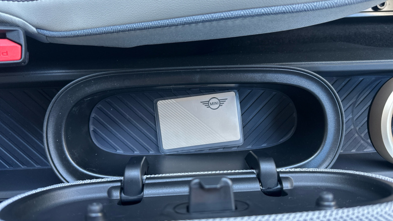 MINI Cooper 135kW E Exclusive [Level 2] 41kWh 3dr Auto Electric Hatchback